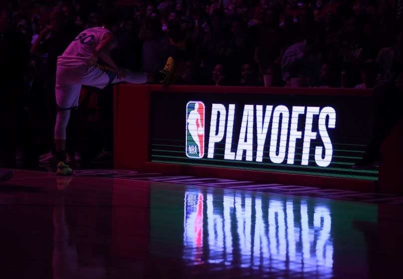 LOS ANGELES, CALIFORNIA - APRIL 18: Stephen Curry #30 of the Golden State Warriors stretches before Game Two of Round One of the 2019 NBA Playoffs against the LA Clippers at Staples Center on April 18, 2019 in Los Angeles, California. (Photo by Harry How/Getty Images) NOTE TO USER: User expressly acknowledges and agrees that, by downloading and or using this photograph, User is consenting to the terms and conditions of the Getty Images License Agreement.