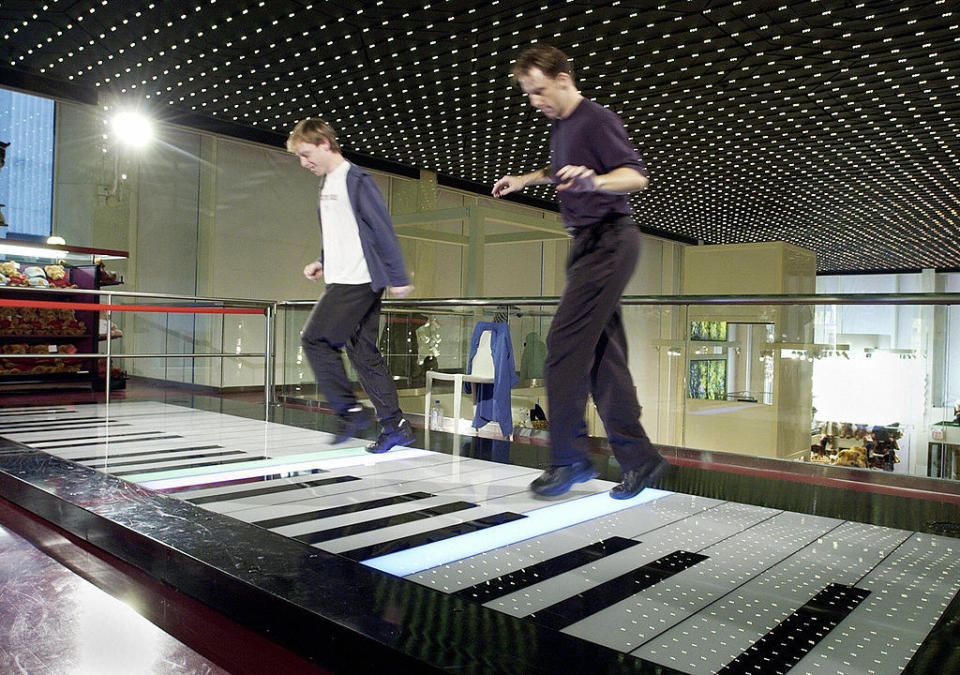 fao schwarz piano