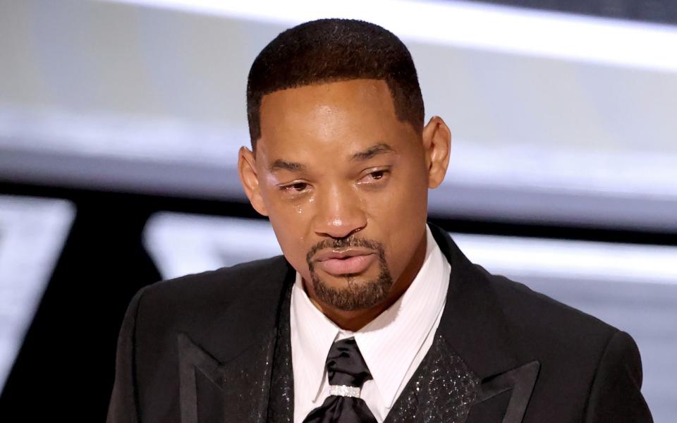 Nahm 2022 nach dem Ohrfeigen-Eklat unter Tränen den Oscar als bester Hauptdarsteller entgegen: Will Smith. (Bild: Neilson Barnard/Getty Images)