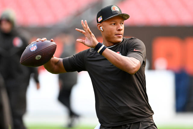 Joshua Dobbs is now the Cardinals' starting quarterback and hopes to  improve after an uneven debut – Winnipeg Free Press