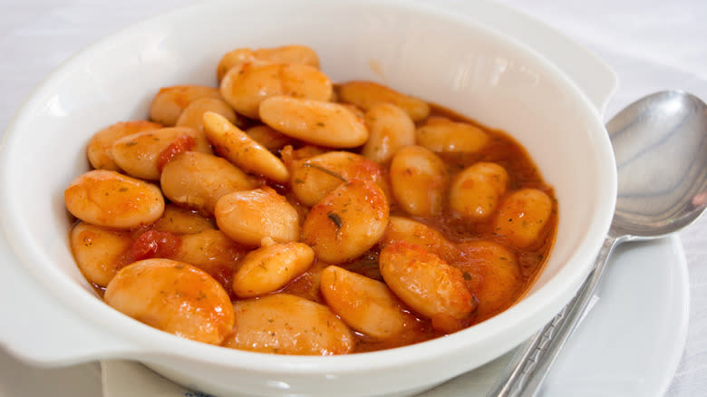 butter beans in tomato sauce