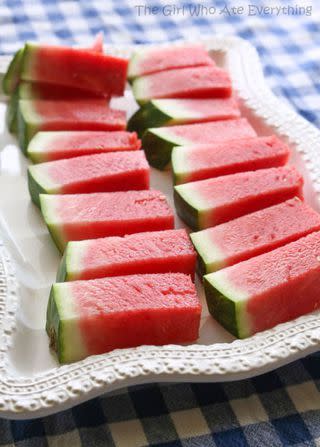 Slice A Watermelon Without Making A Whole Thing Of It