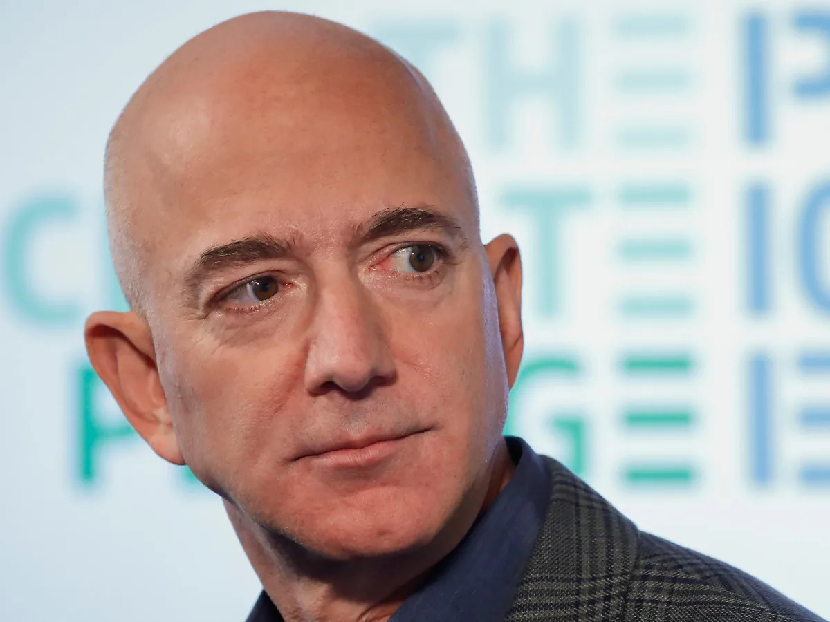 White House hits back at Jeff Bezos, saying it's 'not surprising' he thinks oil ..