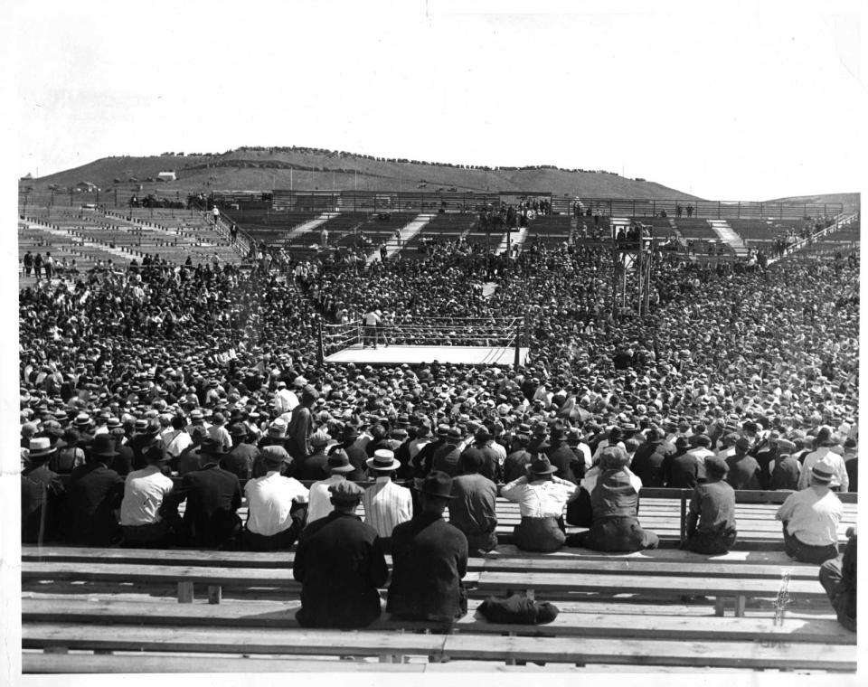 A view of the fight on July 4, 1923 in Shelby, Montana. (The Ring Magazine via Getty Images)