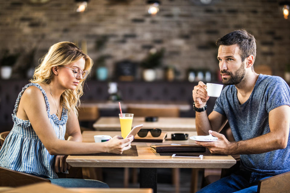 Warum nehmen wir manche Menschen als langweilig wahr, andere nicht? Damit hat sich nun eine Studie befasst. (Bild: Getty Images)