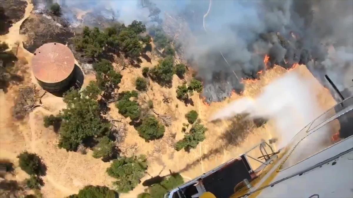 In Helicopter Footage Shows La County Firefighters Battling Raging