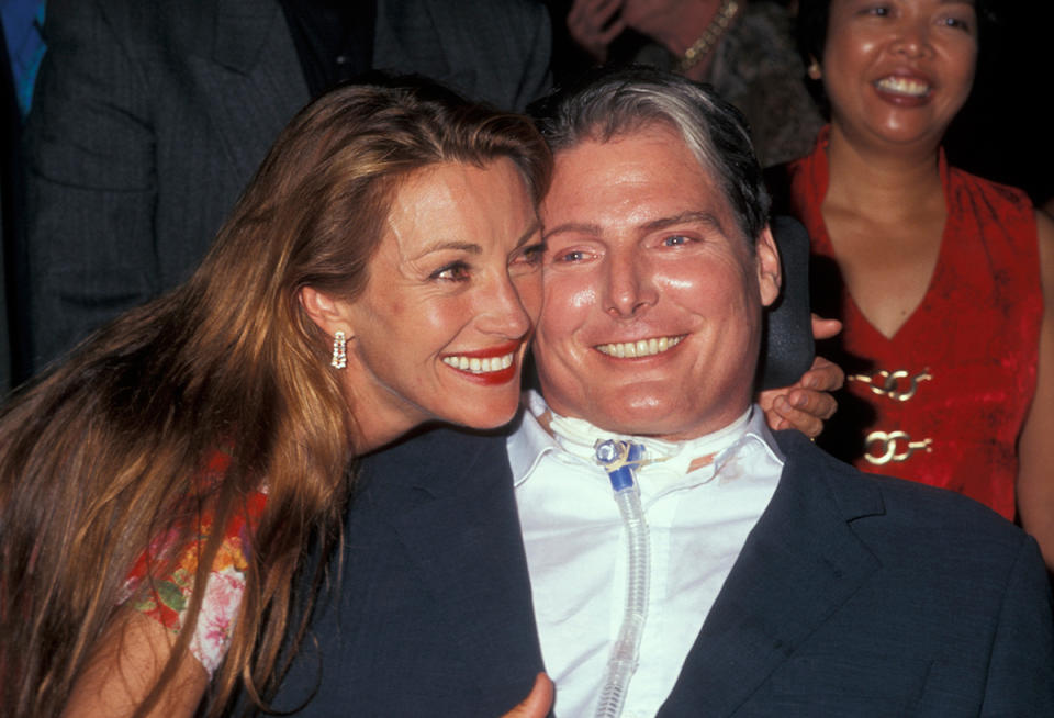 Jane Seymour y Christopher Reeve durante la gala 'Celebrity Sports Invitational Awards Dinner And Auction To Benefit The American Paralysis Foundation' en el Resort Westin Rio Mar Beach en San Juan, Puerto Rico. (Photo by Ron Galella/Ron Galella Collection via Getty Images)