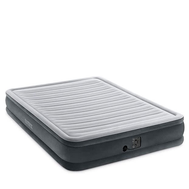 6) Intex Comfort Plush Mid-Rise Dura-Beam Airbed