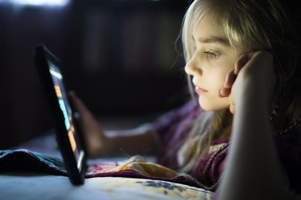 Teenagers are using screens to help themselves through the COVID-19 pandemic, survey findings show.  (Photo: Alex Potemkin via Getty Images)