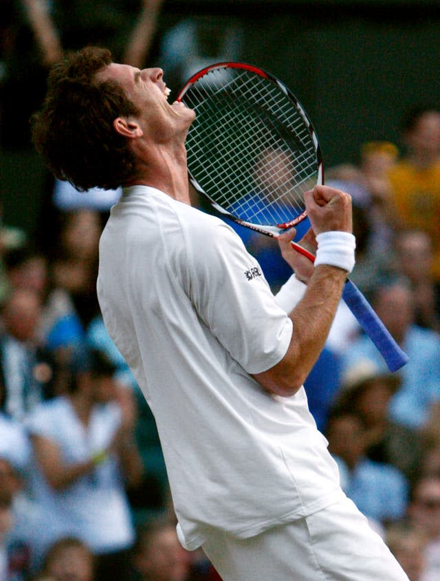 Andy Murray celebrates during his comeback win against Richard Gasquet