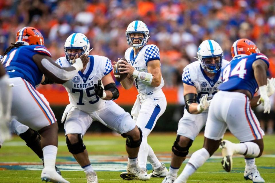 Kentucky Wildcats quarterback Will Levis (7) looks for a teammate to pass the ball against the Florida Gators during the game at Ben Hill Griffin Stadium in Gainesville, Fl., Saturday, September 10, 2022.