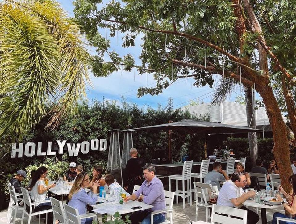 Puedes organizar la fiesta de tus sueños en Joey’s Wynwood que ofrece un patio privado al aire libre, un bar en el jardín y un patio cubierto para reuniones de todos los tamaños.