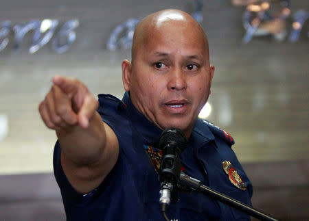 FILE PHOTO: Philippine National Police (PNP) Director General Ronald Dela Rosa gestures during a news conference at the PNP headquarters in Quezon city, Metro Manila, Philippines January 23, 2017. REUTERS/Czar Dancel/File Photo