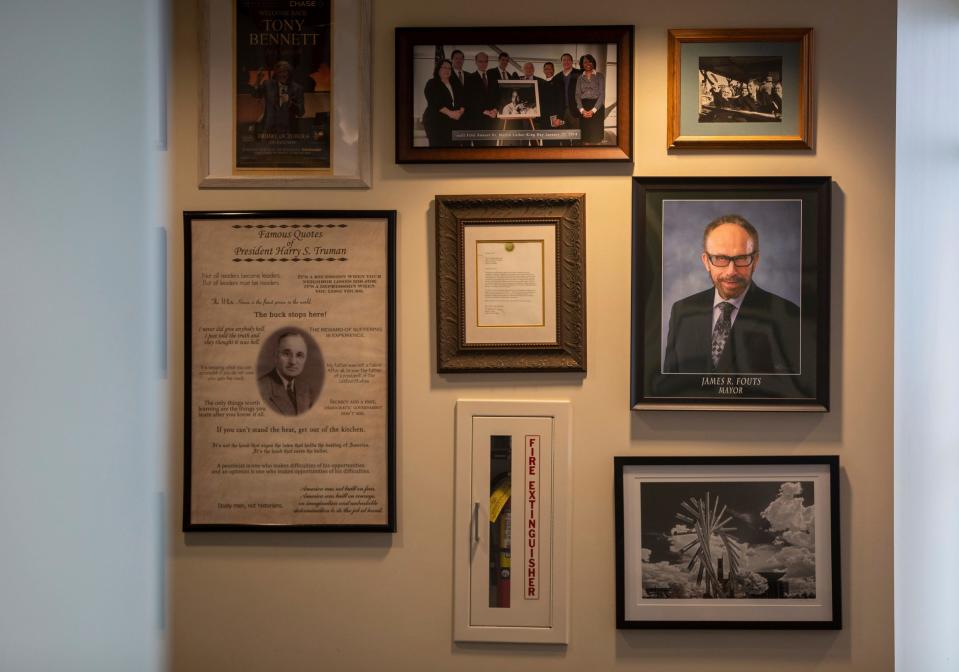 A portrait of Mayor Jim Fouts hangs inside City Hall in Warren.