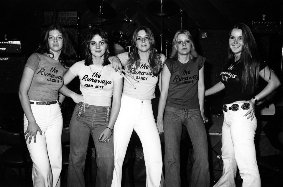 Jackie Fox, Joan Jett, Sandy West, Cherie Currie and Lita Ford the Runaways in 1976. (Photo: Michael Ochs Archives/Getty Images)