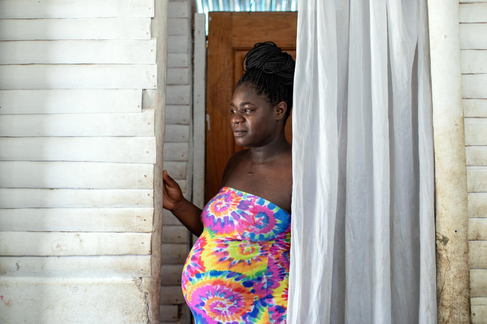 Un partido de baloncesto en Montellano, República Dominicana, donde Castillo Javier Police, un hombre nacido en el país de padres que migraron desde Haití, dijo que la policía lo detuvo. (Tatiana Fernández/The New York Times)