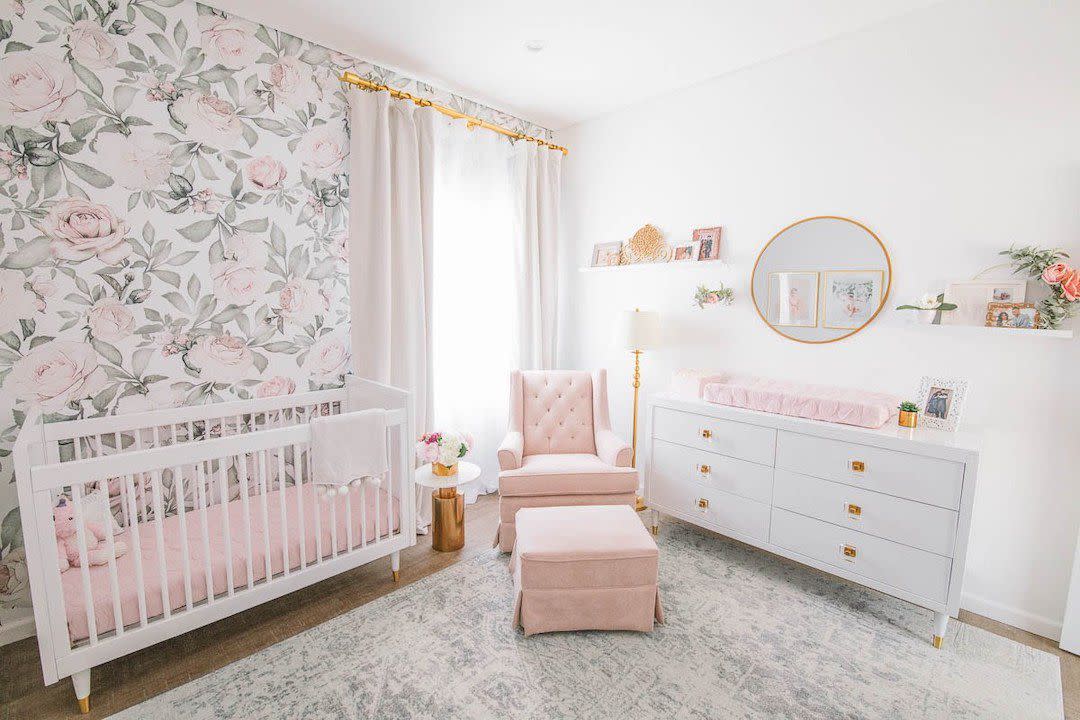 <p>Design by <a href="https://littlecrowninteriors.com/lavender-nursery-design-in-newport-beach/">Little Crown Interiors</a> / Photo by Irene Kahn</p>