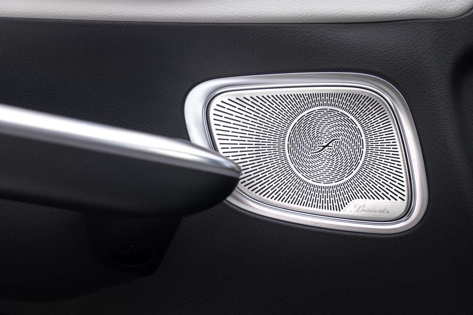 Mercedes-Benz 2023 GLC 300 compact luxury SUV optional Burmeister audio