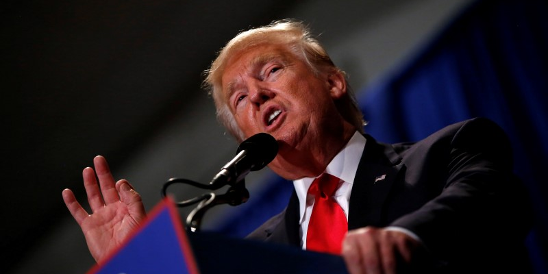 Republican U.S. presidential nominee Donald Trump attends a campaign rally at Blair County Convention Center in Altoona, Pennsylvania August 12, 2016. REUTERS/Eric Thayer