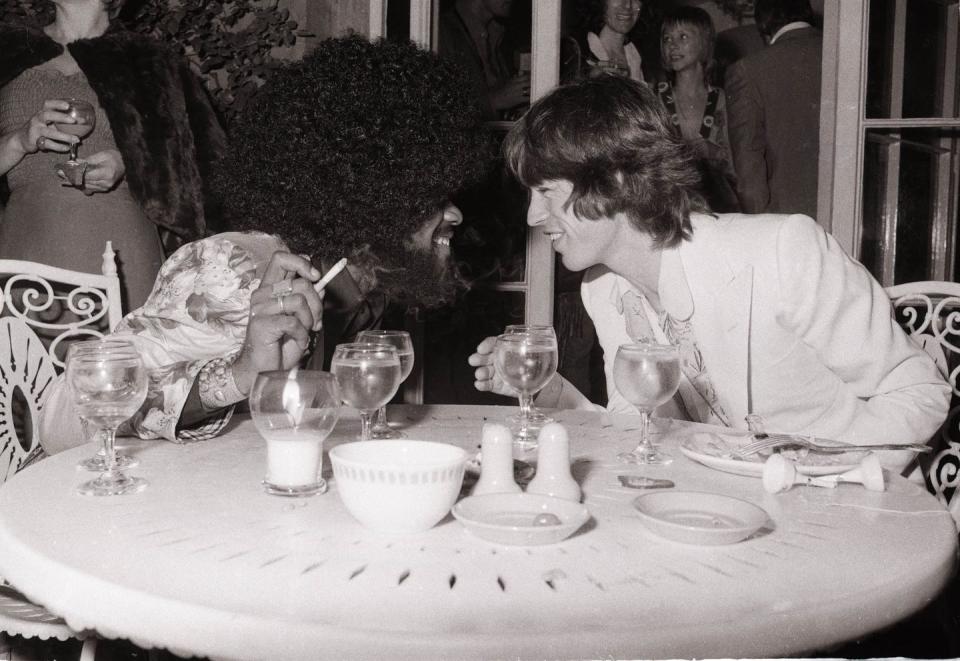 100 Photos of Celebrities Partying in the '70s