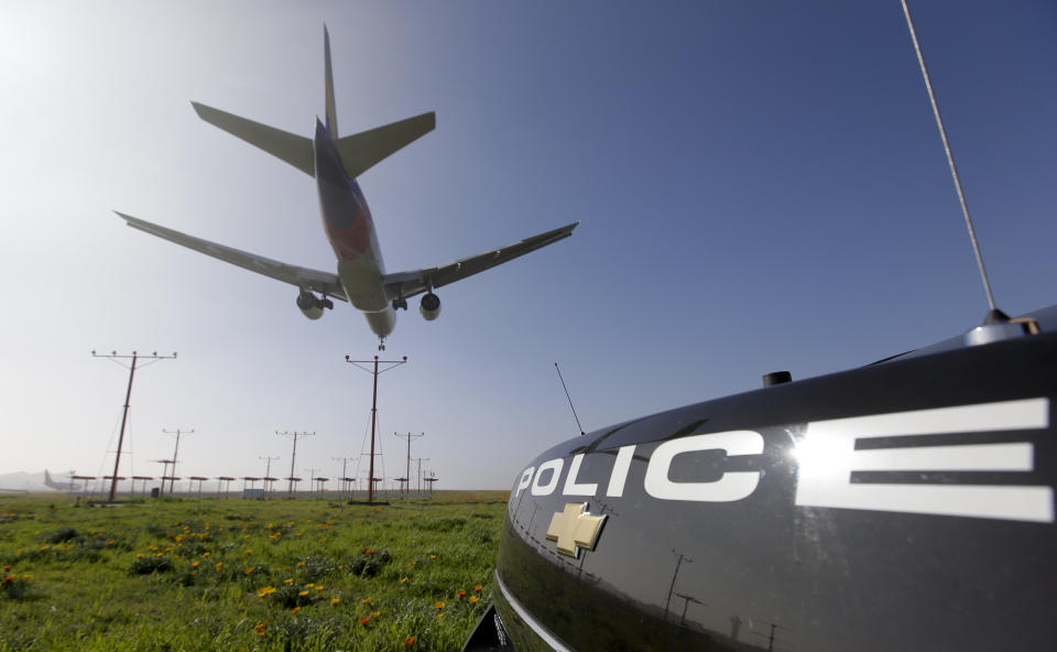 Agresiones sexuales dentro de aviones no son infrecuentes, pero muchos casos no se denuncian. (AP)