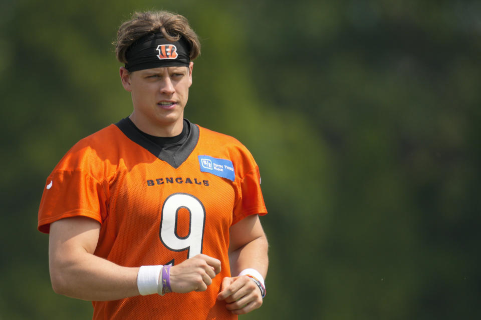 All signs seem to be pointing to quarterback Joe Burrow making a new deal with the Cincinnati Bengals very soon.  (AP Photo/Jeff Dean)