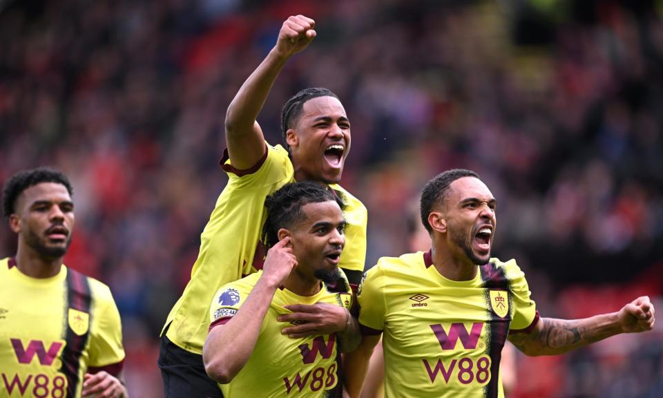 <span>Lyle Foster, Wilson Odobert and Lorenz Assignon revel in Burnley’s victory at Sheffield United.</span><span>Photograph: Stu Forster/Getty Images</span>