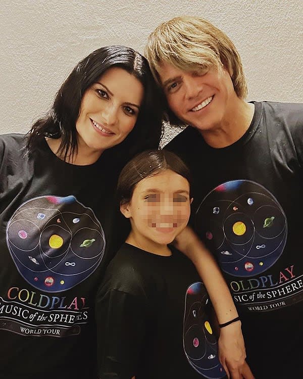 Laura Pausini con su marido y su hija 