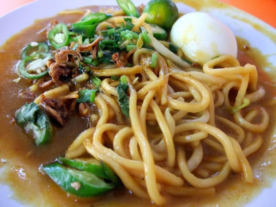 Singapore Mee Rebus