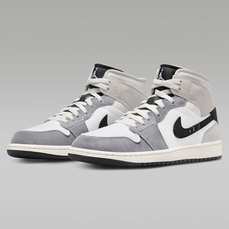 <p>Courtesy of Nike</p><p>Jordan collectors undoubtedly have a gray option (or three) to choose from, but this style is an easy way to break the mold for somebody looking to get into the game. With a monochromatic color scheme and subtle details, like the winged logo on the heel and the complementing mixed media panels, this style is easy to rock with any kind of daily attire to ease into the Jordan scene.</p><p>[$135; <a href="https://clicks.trx-hub.com/xid/arena_0b263_mensjournal?q=https%3A%2F%2Fhowl.me%2FckMhib9hUX1&event_type=click&p=https%3A%2F%2Fwww.mensjournal.com%2Fstyle%2Fnike-mens-shoe-sale-october-2023%3Fpartner%3Dyahoo&author=Anthony%20Mastracci&item_id=ci02cbb36fe0002679&page_type=Article%20Page&partner=yahoo&section=sneakers&site_id=cs02b334a3f0002583" rel="nofollow noopener" target="_blank" data-ylk="slk:nike.com;elm:context_link;itc:0;sec:content-canvas" class="link ">nike.com</a>]</p>