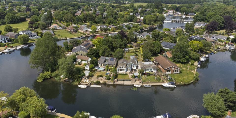 rare chance to live on an island on the river thames