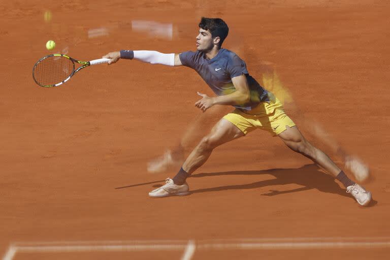 Carlos Alcaraz tiene un tenis total, combinando lo mejor del juego moderno con la paciencia de otros tiempos