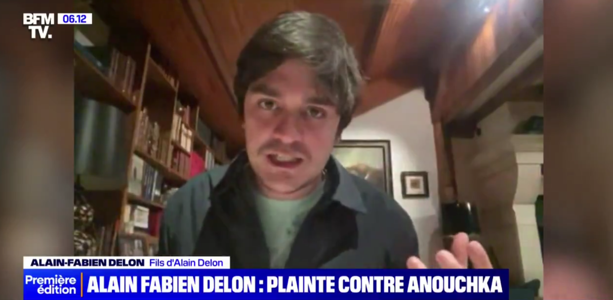 Le fils cadet d’Alain Delon, Alain-Fabien, a porté plainte contre sa sœur Anouchka « pour un nombre incalculable de choses », assure-t-il ce lundi 8 janvier sur BFMTV.