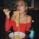 <p>La belle Caroline Vreeland est tellement fan de pâtes que sa photo de profil Instagram la montre en train de savourer des spaghettis à la bolognaise.<br> Crédit photo : Instagram Caroline Vreeland </p>