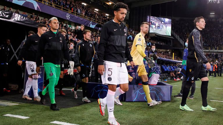 PSG  entra a la cancha