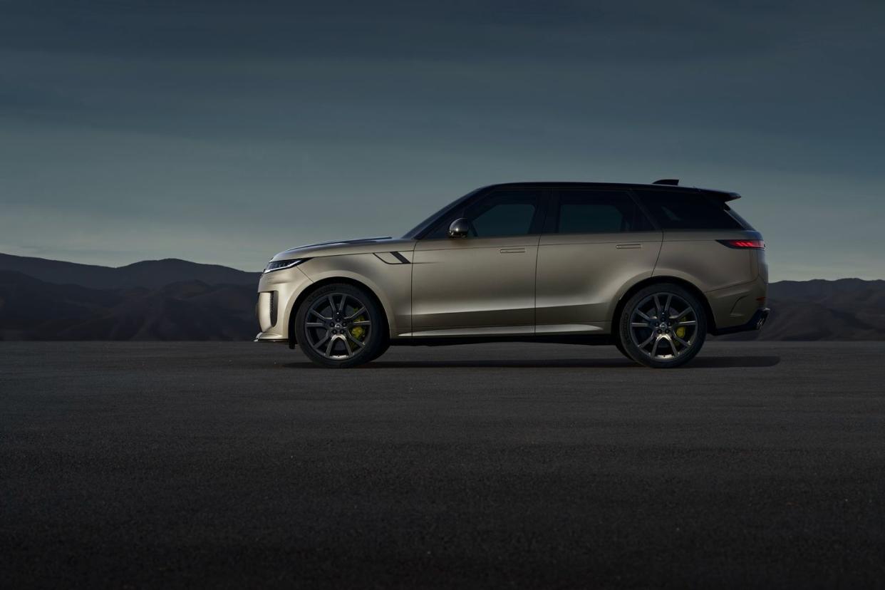 2024 land rover range rover sport sv