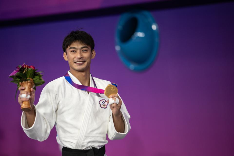 楊勇緯杭州亞運勇奪金牌。(Photo by Philip FONG / AFP) (Photo by PHILIP FONG/AFP via Getty Images)