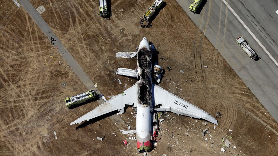 A file photo shows a Boeing 777 airplane that crash landed at San Francisco International Airport on July 6, 2013, one of only three fatal US air accidents that occurred over the last 15 years. - Ezra Shaw/Getty Images