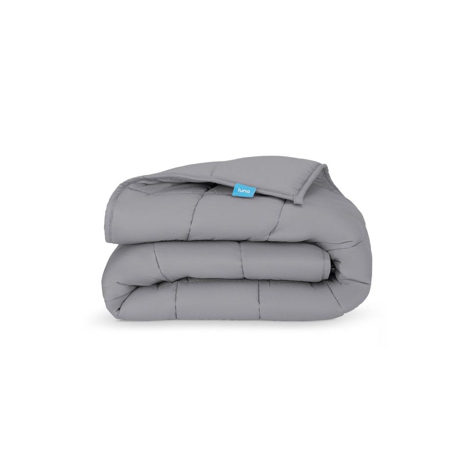 <p><a href="https://go.redirectingat.com?id=74968X1596630&url=https%3A%2F%2Fwww.lunablanket.com%2Fproducts%2Fluna-weighted-blanket%3Fvariant%3D33472546799704&sref=https%3A%2F%2Fwww.seventeen.com%2Flove%2Fdating-advice%2Fadvice%2Fg606%2Fboyfriend-gifts%2F" rel="nofollow noopener" target="_blank" data-ylk="slk:Shop Now;elm:context_link;itc:0;sec:content-canvas" class="link ">Shop Now</a></p><p>Cotton Weighted Blanket</p><p>lunablanket.com</p><p>$69.99</p>