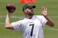 Pittsburgh Steelers quarterback Ben Roethlisberger (7) throws a pass during the team's NFL mini-camp football practice in Pittsburgh, Tuesday, June 15, 2021. (AP Photo/Gene J. Puskar)