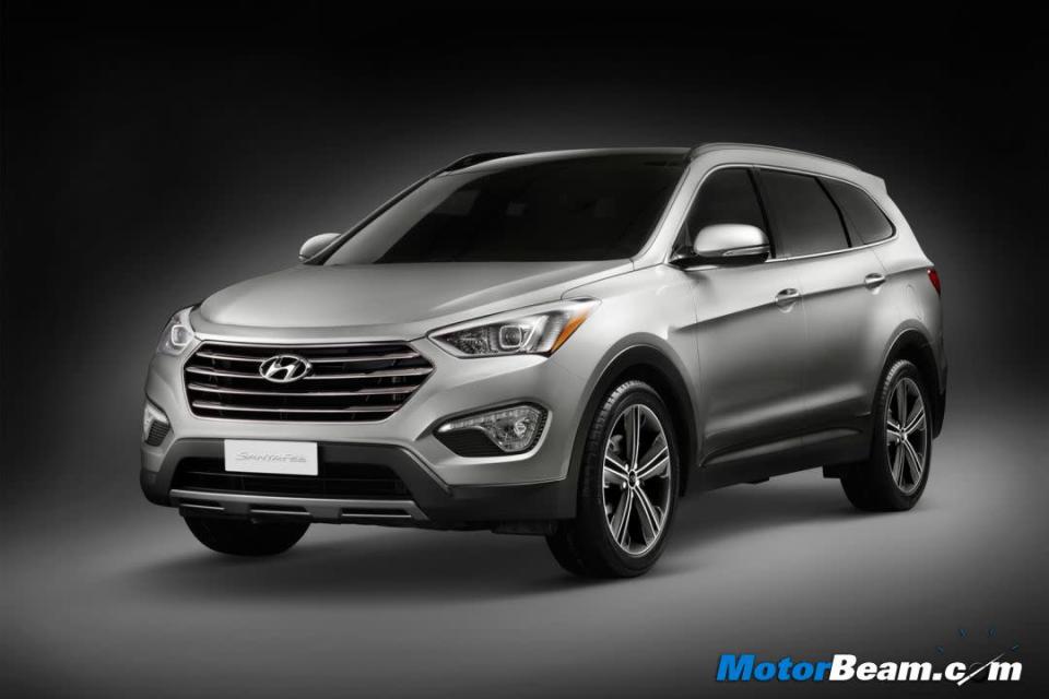 The sharp looking Santa Fe gets the Fluidic treatment. Hyundai will offer very powerful engines on this SUV.