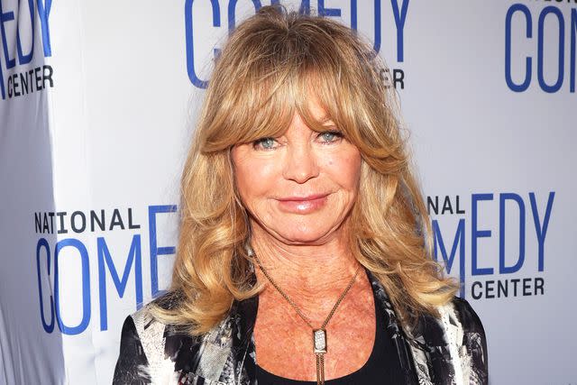 <p>David Livingston/Getty</p> Goldie Hawn wants to act alongside her family