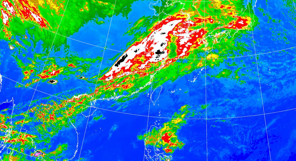 中央氣象署表示，今（28日）整體天氣較不穩定，有時驟雨會來得又快又急，建議民眾隨身攜帶雨具備用。（圖取自中央氣象署網站）
