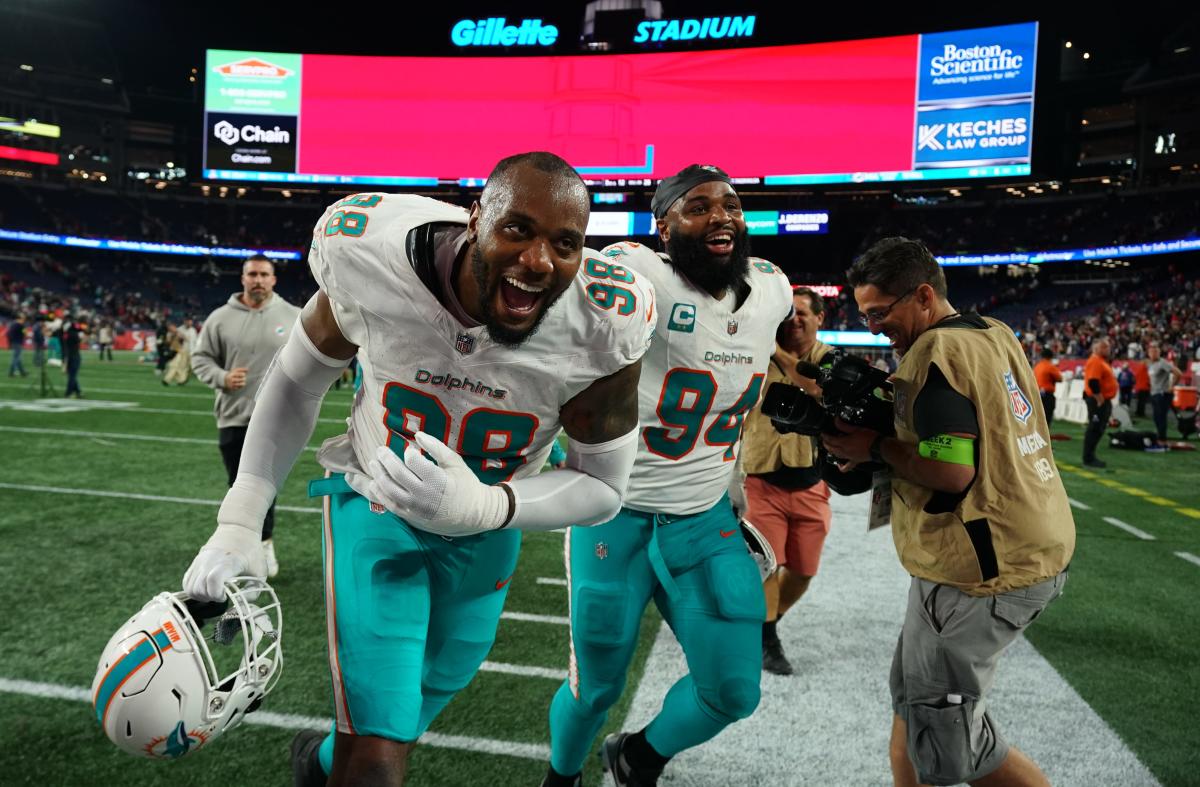 Christian Wilkins 'Holds In' Expecting New Dolphins Contract, But Here's A  Reason Deal Isn't Done – OutKick