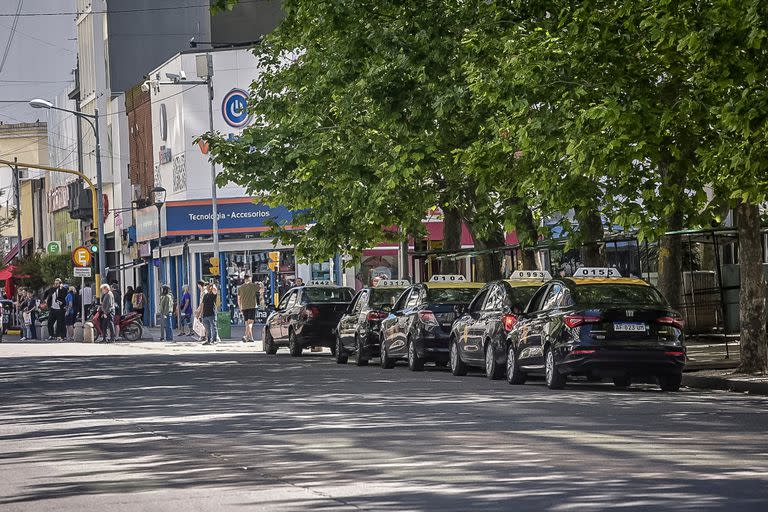 Viajar en taxi será un 43% más caro y se lanzará la tarifa nocturna