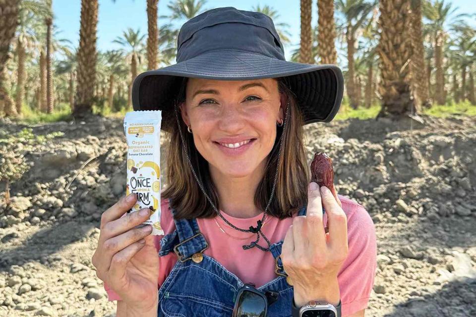 <p>Jennifer Garner/Instagram</p> Jennifer Garner harvests dates with her Once Upon a Time supplier