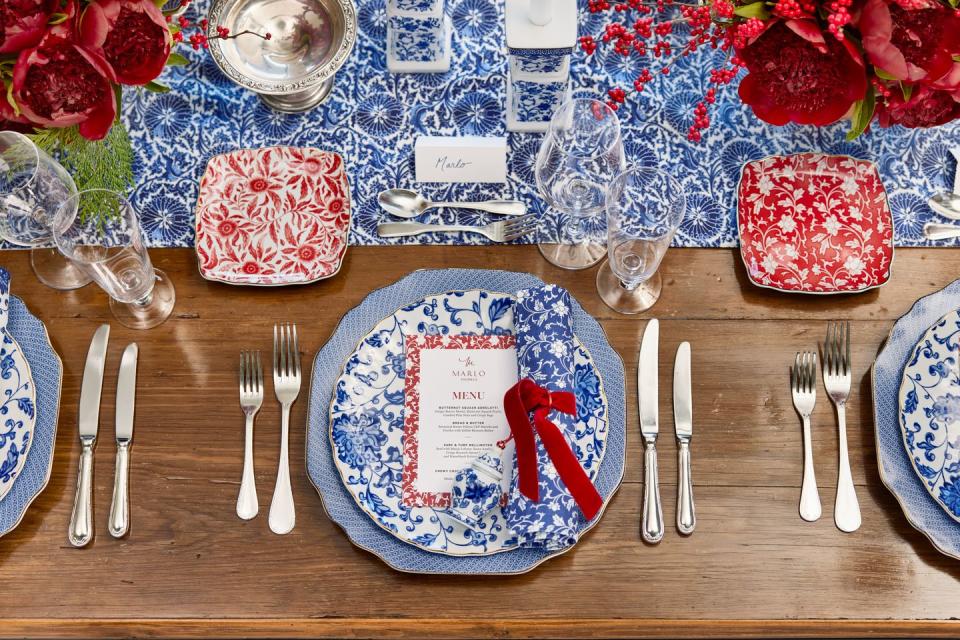 festive tablescape with marlo thomas