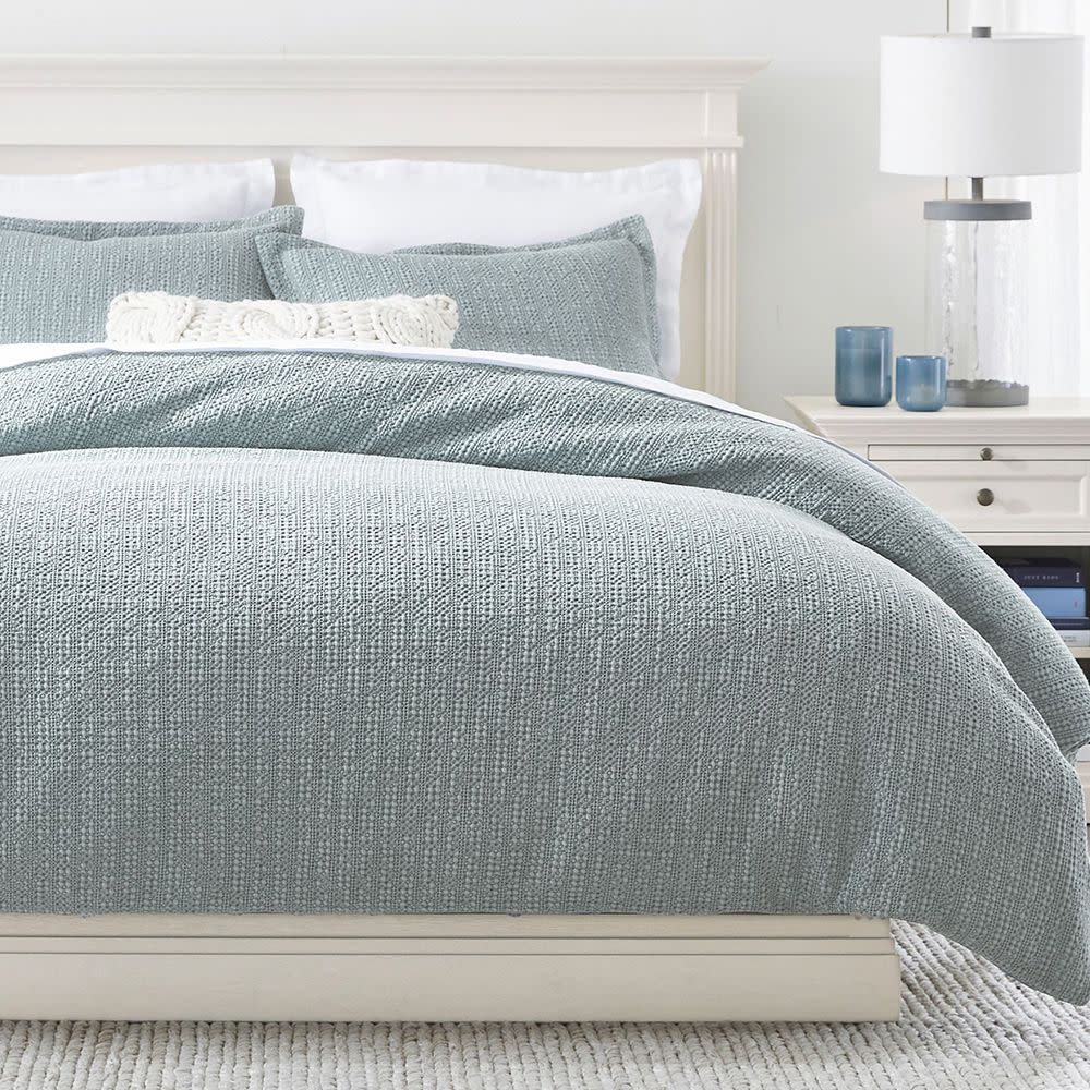 <p><a href="https://go.redirectingat.com?id=74968X1596630&url=https%3A%2F%2Fwww.potterybarn.com%2Fproducts%2Fhoneycomb-duvet-sham-white%2F&sref=https%3A%2F%2Fwww.elle.com%2Ffashion%2Fshopping%2Fg46676320%2Fbest-luxury-duvet-covers%2F" rel="nofollow noopener" target="_blank" data-ylk="slk:Shop Now;elm:context_link;itc:0;sec:content-canvas" class="link rapid-noclick-resp">Shop Now</a></p><p>Honeycomb Cotton Duvet Cover</p><p>potterybarn.com</p><p>$179.00</p>