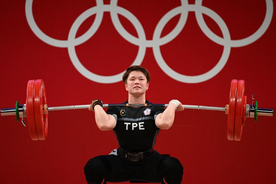 陳玟卉出戰東京奧運，挑戰挺舉項目。(Photo by Vincenzo PINTO / AFP) (Photo by VINCENZO PINTO/AFP via Getty Images)