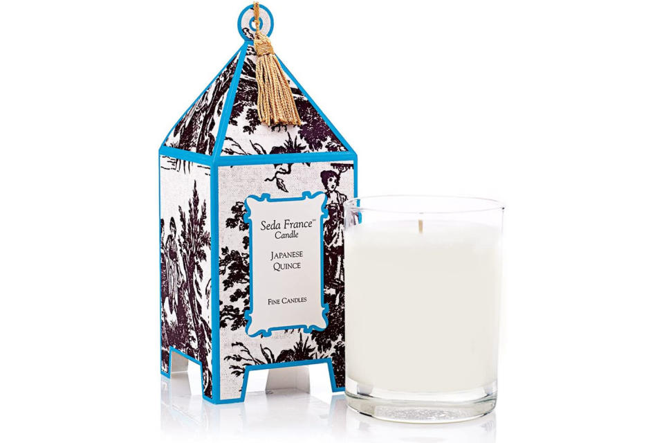 Seda France Classic Toile Pagoda Box Candle, Japanese Quince, 10.2 Ounce. (Photo: Amazon SG)